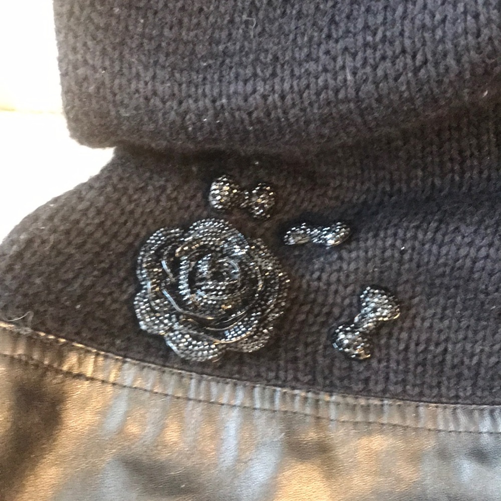 Customized Yoon sweater - Picture 3 of 8